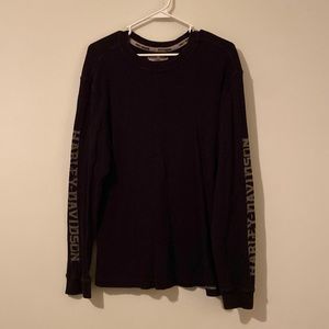 Mens Harley Davidson thermal with lettering on sleeve. Size large. Like new